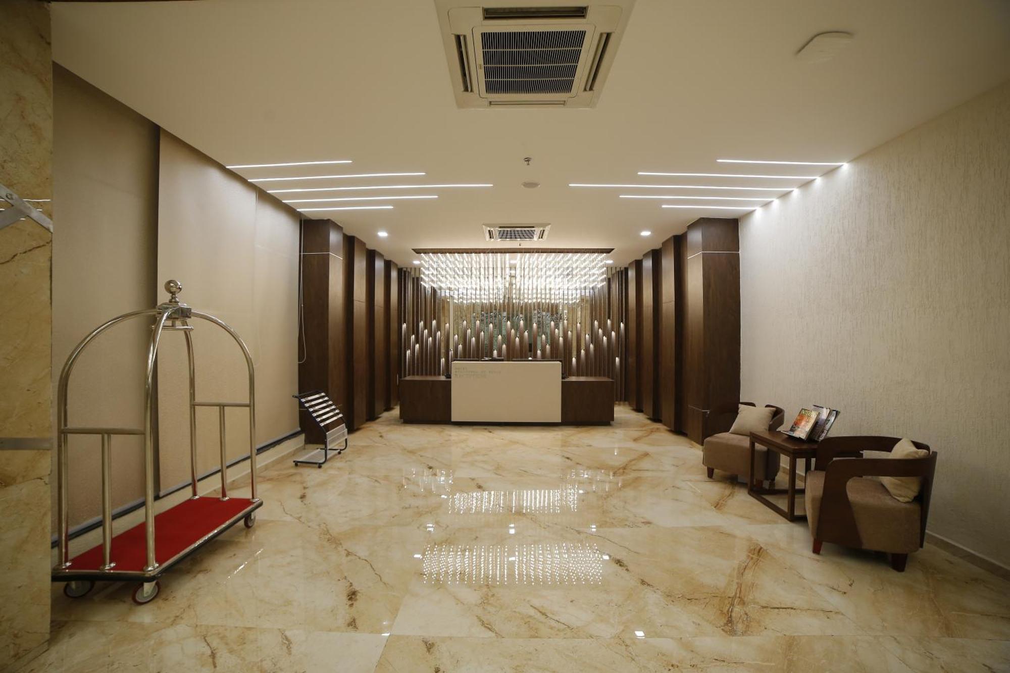 Hotel Annapurna De Royal Guntur Exterior photo
