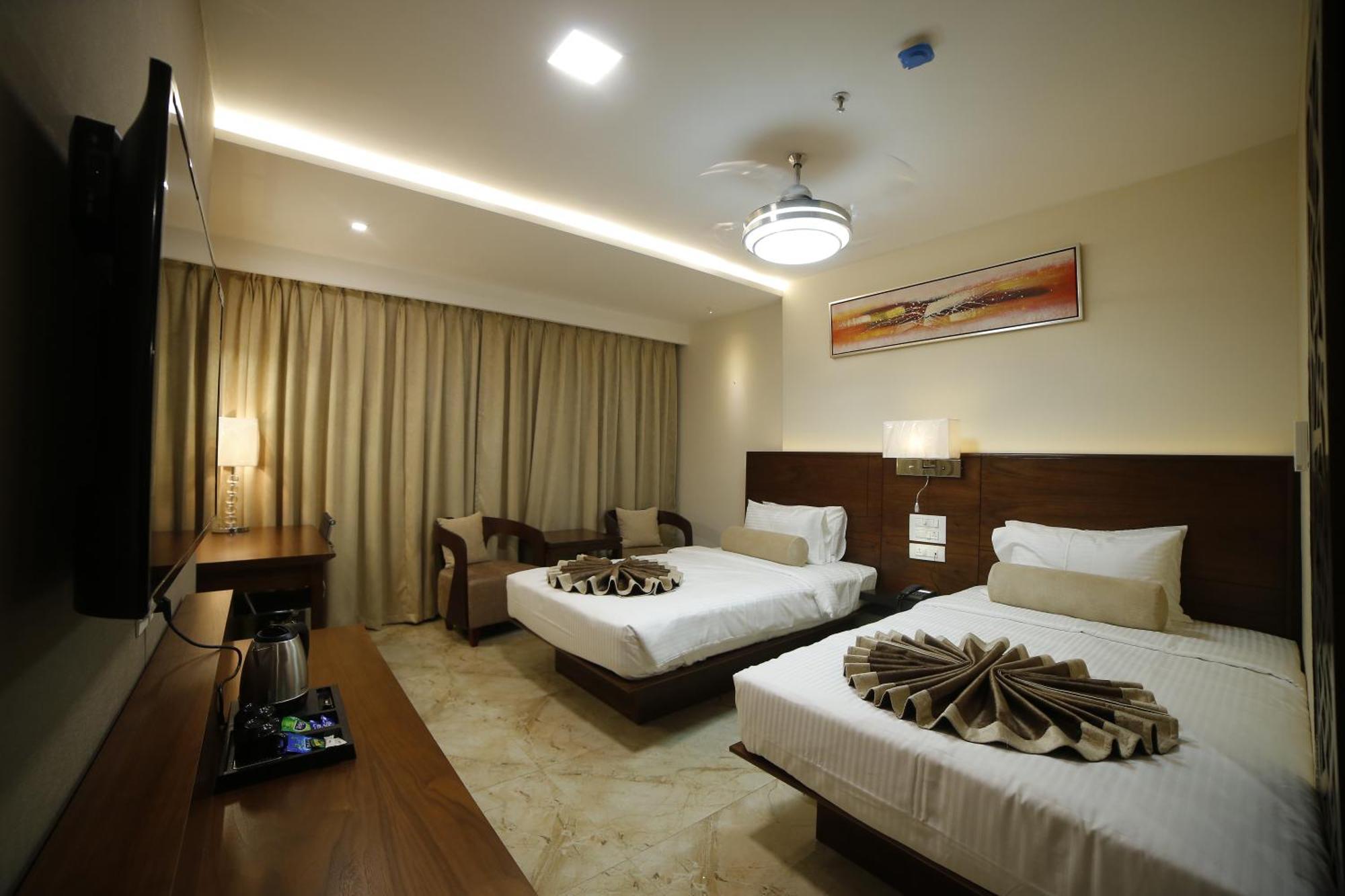 Hotel Annapurna De Royal Guntur Exterior photo